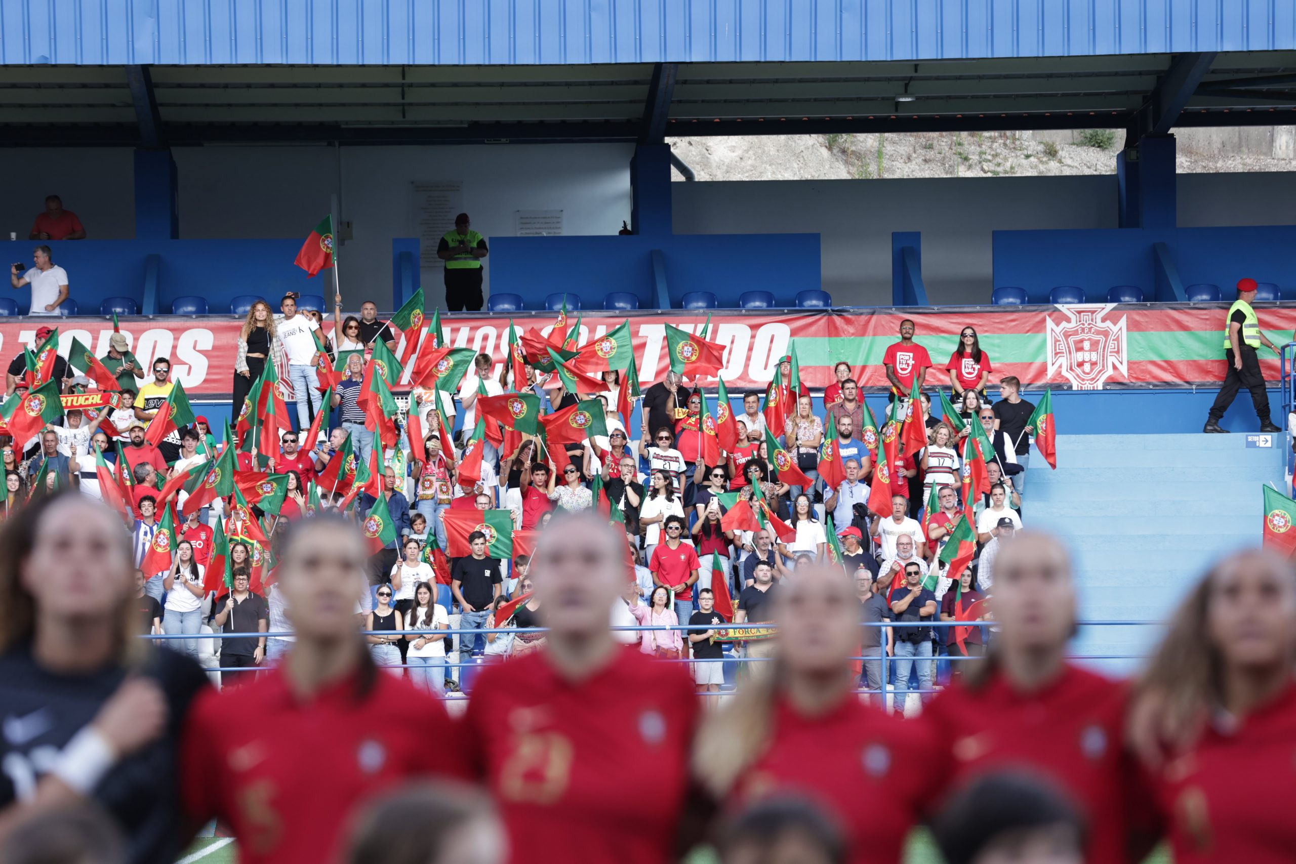 Portugal jogo 'play-off' do Mundial 2023 feminino em Vizela e Paços de  Ferreira —